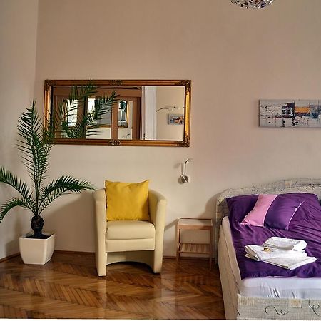 Peter'S Home Budapest Esterno foto